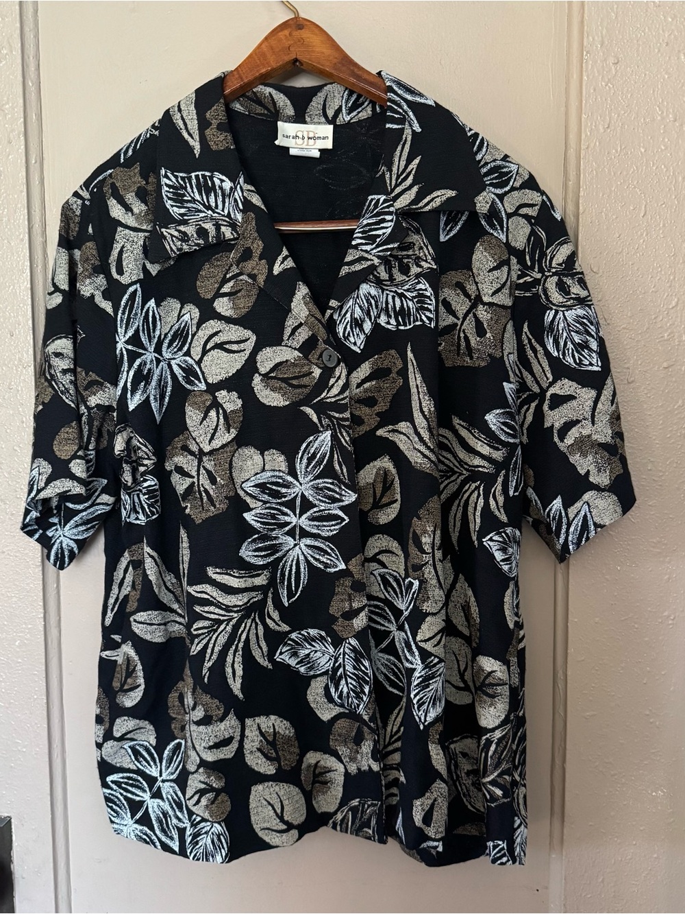 Vacationcore Neutral Tropical Women's Short-Sleeve Button Front Vintage Blouse